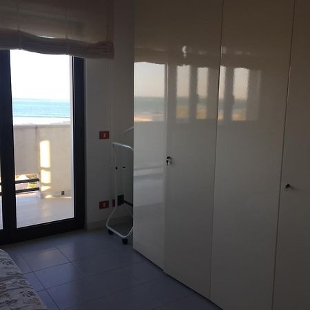 Apartmán Attico Fronte Mare Pozzallo Exteriér fotografie