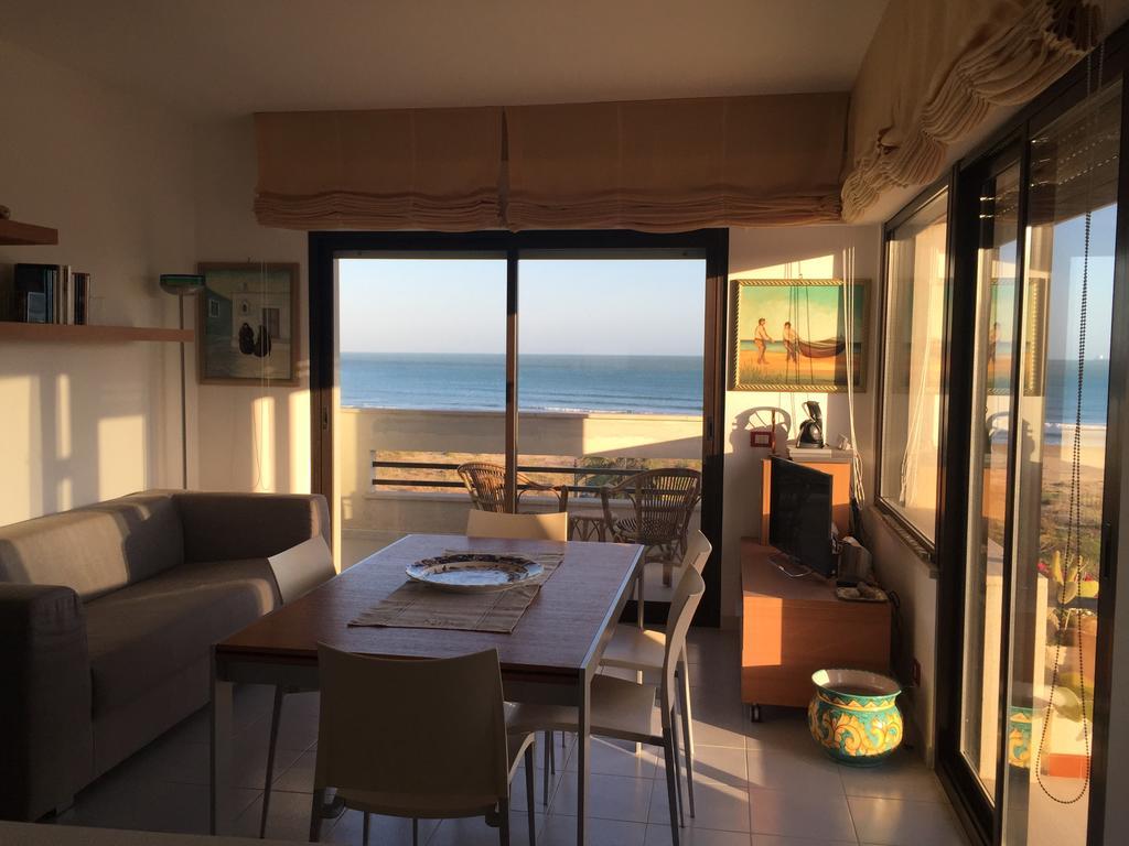 Apartmán Attico Fronte Mare Pozzallo Exteriér fotografie