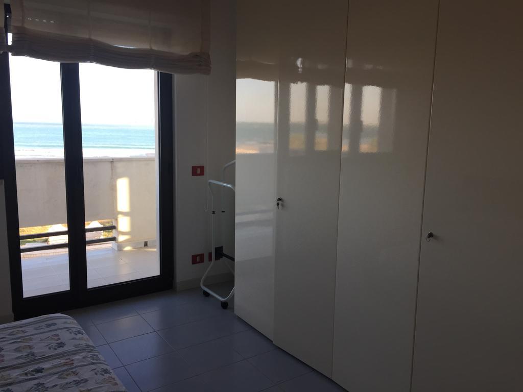 Apartmán Attico Fronte Mare Pozzallo Exteriér fotografie